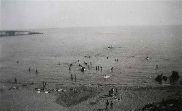 Squaddies at Coral Bay summer 1957
