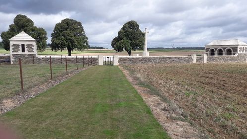 gommecourt cemetery