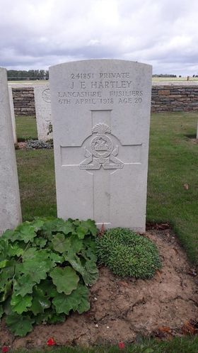 gommecourt cemetery