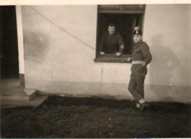 Images/Posing.jpg